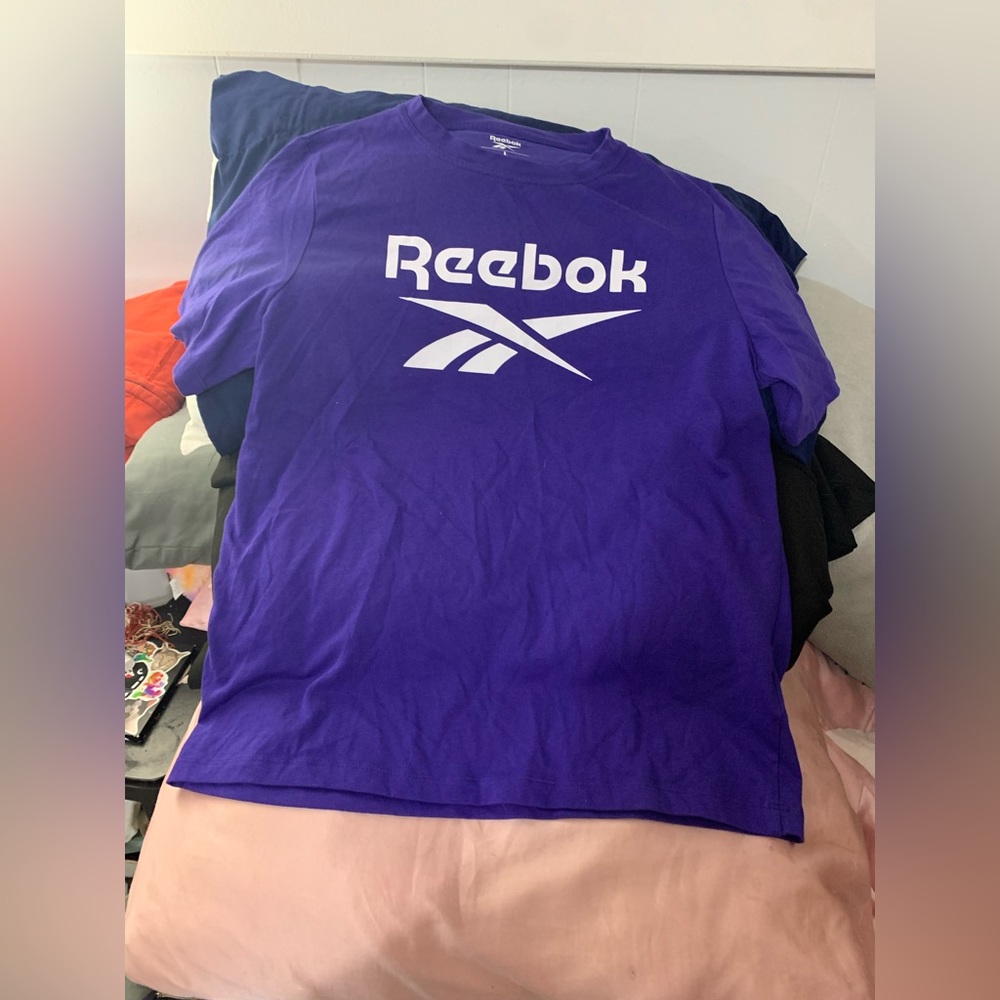 Reebok tshirt